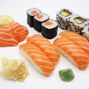 Plateau 12 pièces saumon le comptoir à sushis