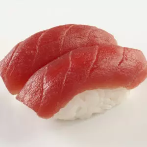 Sushis thon le comptoir à sushis