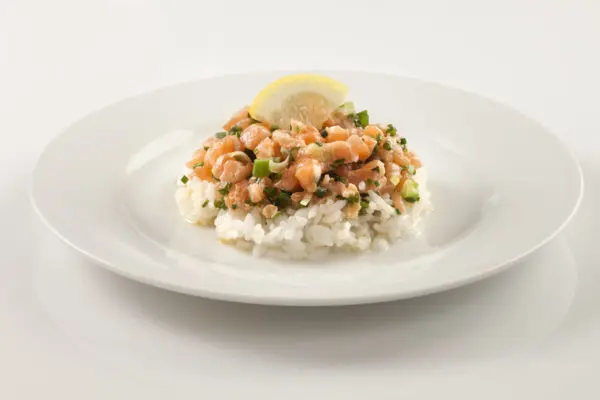 Tartare saumon le comptoir à sushis